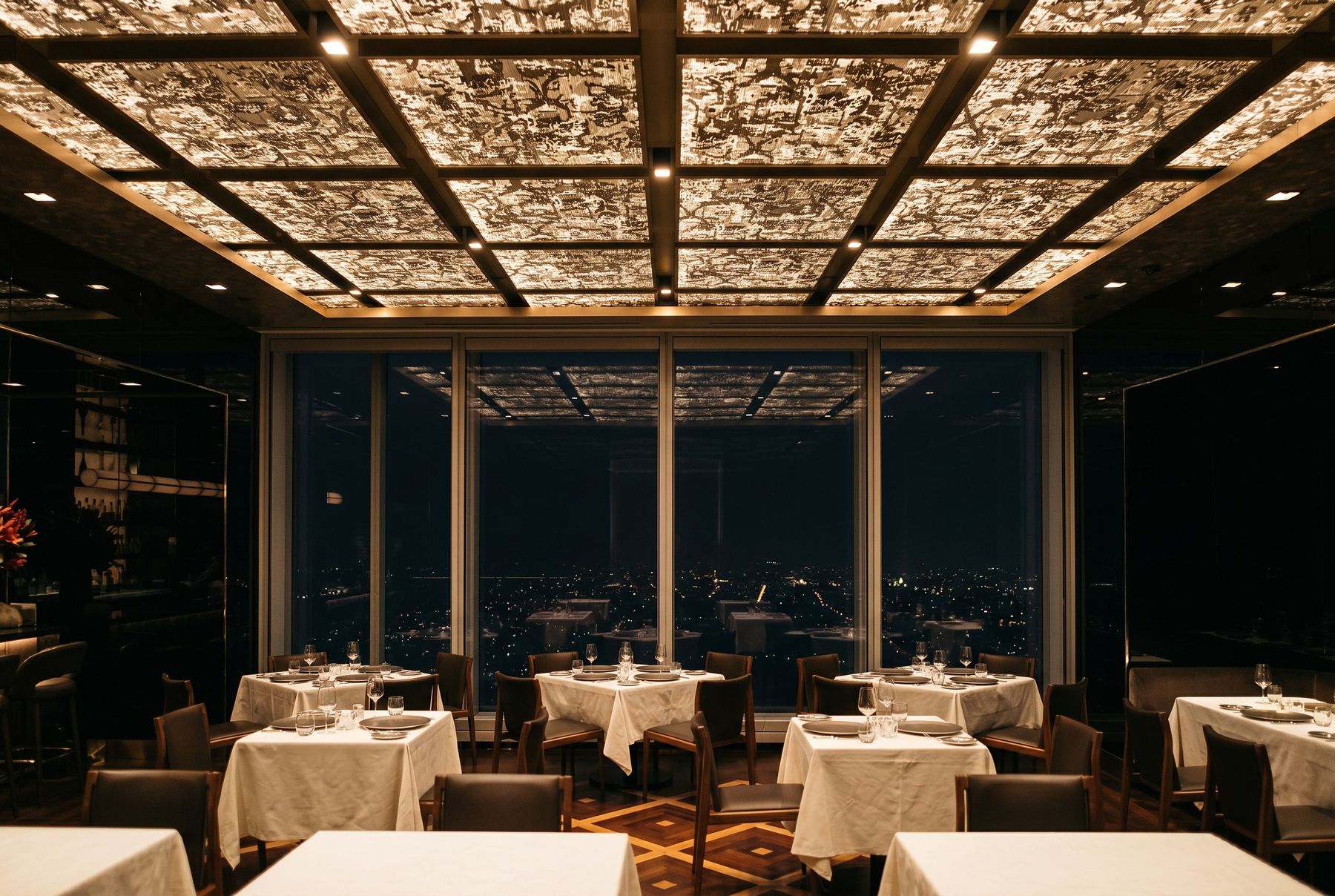 Club privato, Manhattan — soffitto Lucens acceso